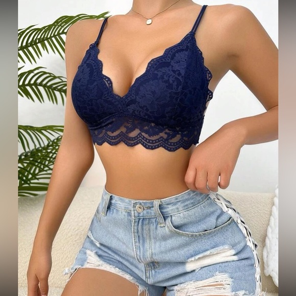 Boho floral lace scallop hem bralette - Picture 3 of 16
